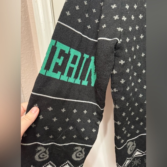 Wizarding World Harry Potter Slytherin Black Sweater Women's Size XL - Picture 5 of 6